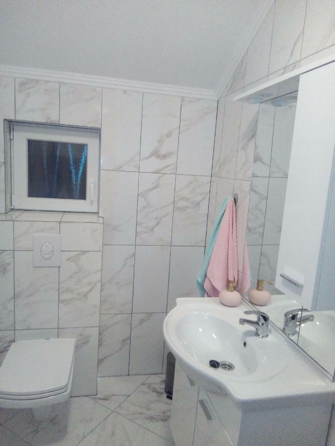Studio Apartman Matkovic Imotski Exteriör bild