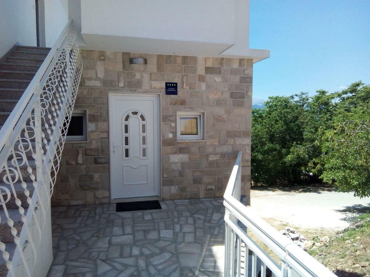 Studio Apartman Matkovic Imotski Exteriör bild